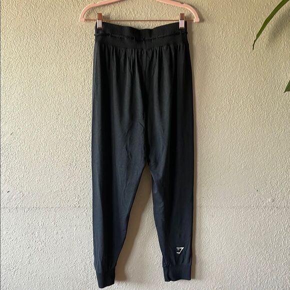 Gymshark seamless Black Joggers - Picture 7 of 8